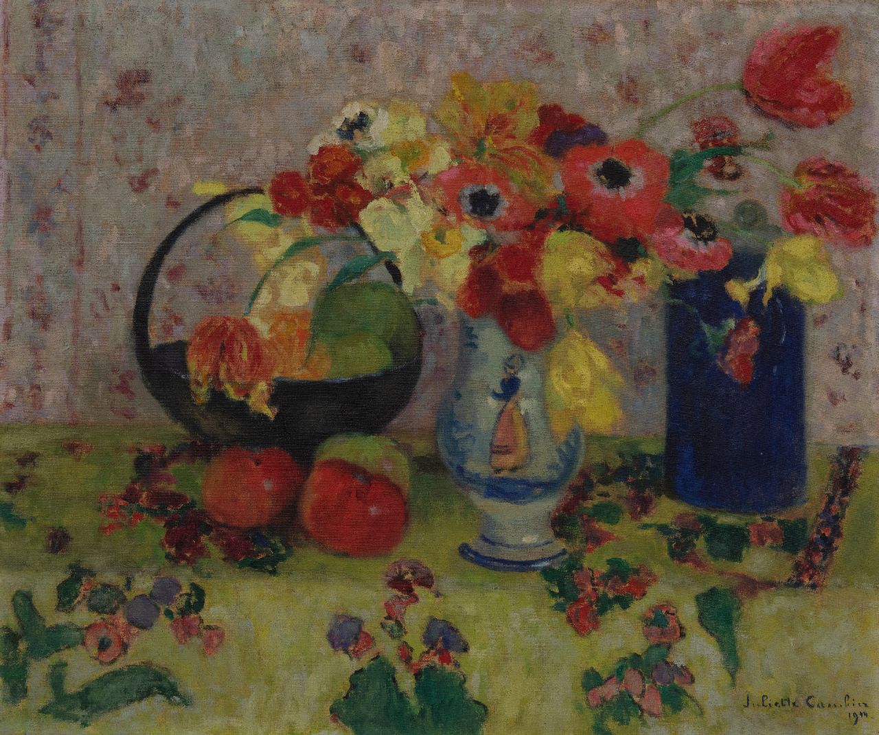 Juliette Cambier | Stilleven met vazen, voorjaarsbloemen en fruit, olieverf op doek, 49,9 x 60,3 cm, gesigneerd r.o. en gedateerd 1944