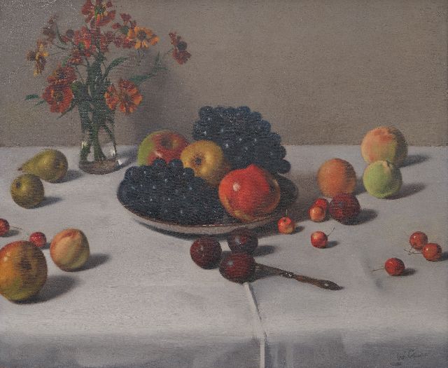 Willem Witsen | Stilleven met fruit en vaas met bloemen, olieverf op doek, 52,2 x 64,0 cm, gesigneerd r.o. en te dateren ca. 1920