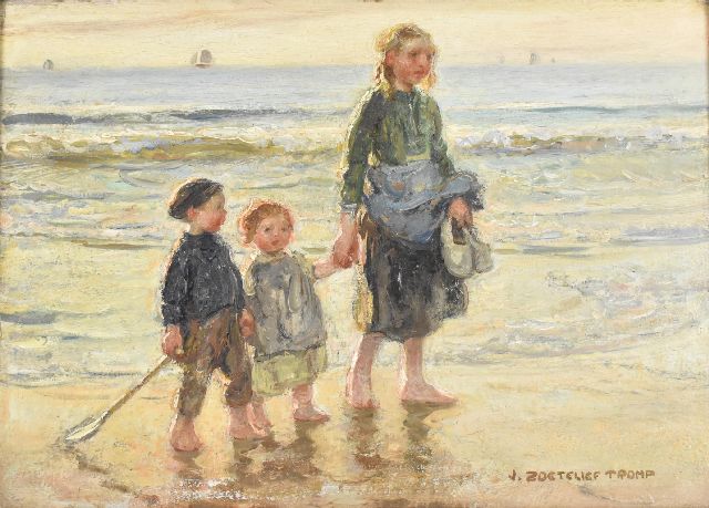 Jan Zoetelief Tromp | Strandgezicht met kinderen en zeilboten in de verte, olieverf op board, 24,0 x 33,0 cm, gesigneerd r.o.