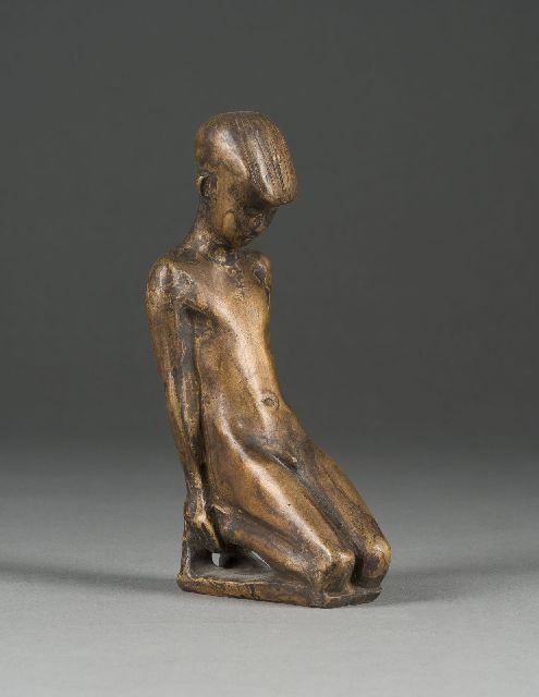 Lehmann K.  | Knielende jongen, brons 16,0 x 4,5 cm